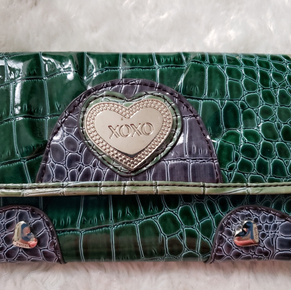 XOXO imitation snakeskin dark green with hearts